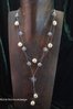 Collier aus Glasschliffperlen facettiert, Wachsperlen creme mit Perlenkappen Kupfer  in Y-Form